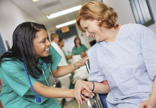 El Centro Médico Regional de St. Mary está abierto para emergencias médicas, incluido el apoyo para ataques cardíacos, derrames cerebrales y otras afecciones médicas graves.